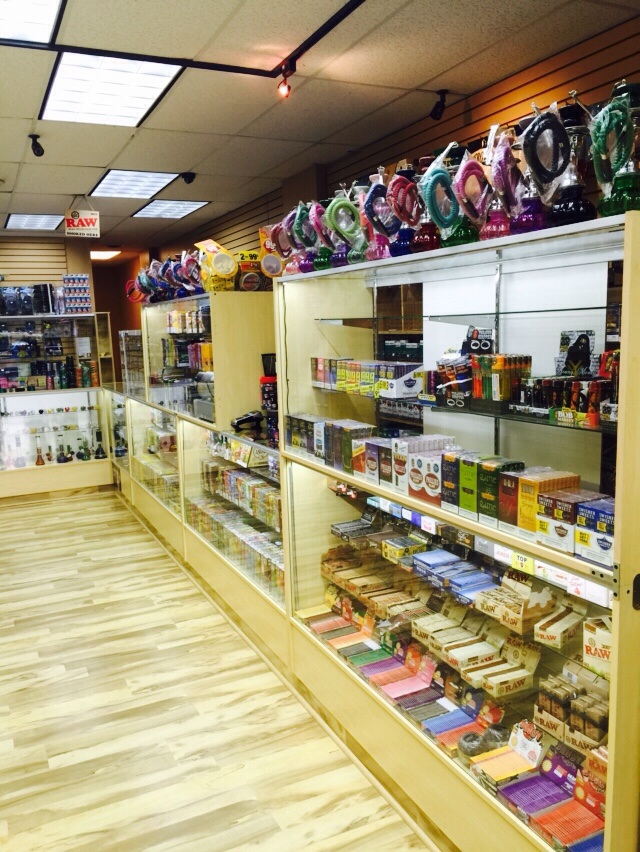 Royal Tobacco, 4524 ST. BARNABAS RD, TEMPLE HILLS, MD 20748, US