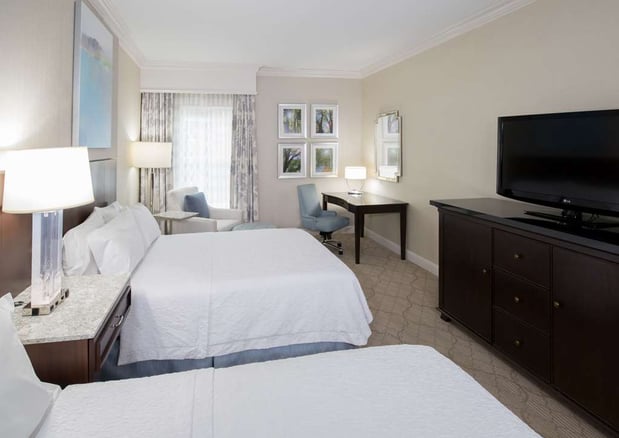 Images Hampton Inn & Suites Charlotte/SouthPark at Phillips Place