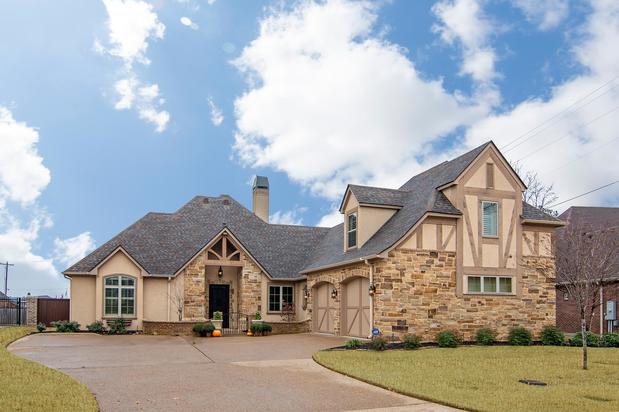 Images Lisa Martin Realtor