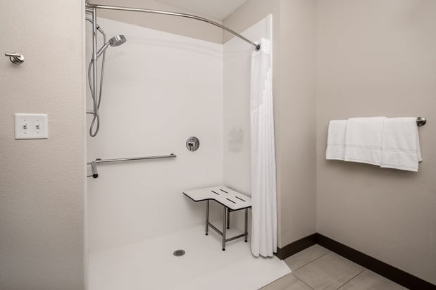 Images Holiday Inn Express & Suites Ft Myers Beach-Sanibel Gateway by IHG