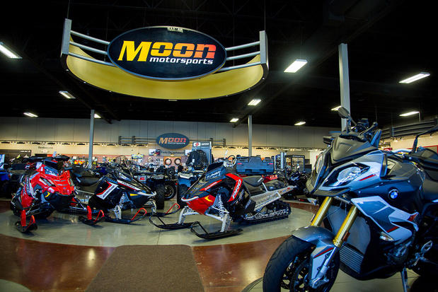 Images Moon Motorsports