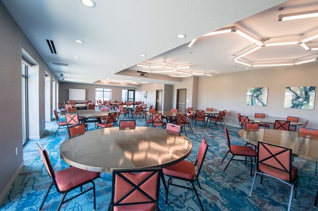 Images Hilton Garden Inn Des Moines Airport