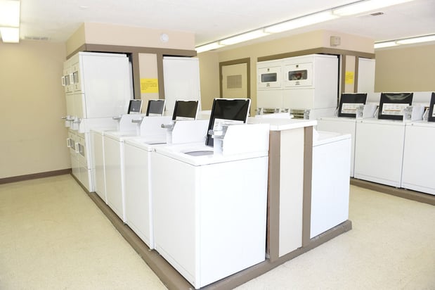 Images Suson Pines Apartments