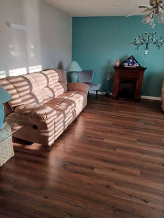 Images Grizzly's Discount Flooring