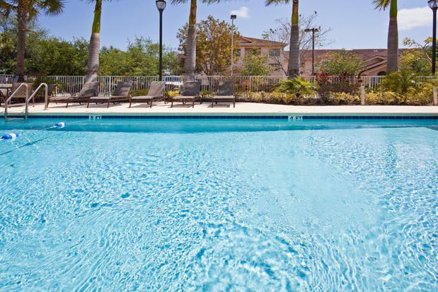 Images Holiday Inn Express West Palm Beach Metrocentre by IHG