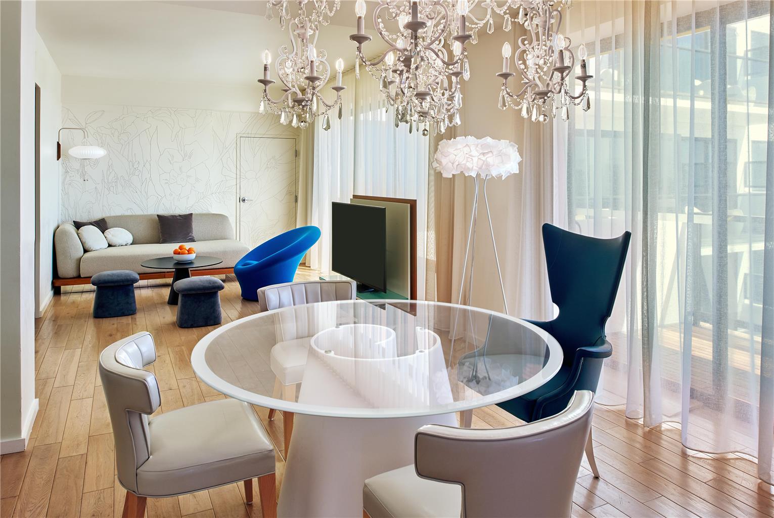 Guest room