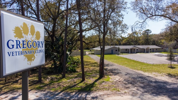 Images Gregory Vet Clinic