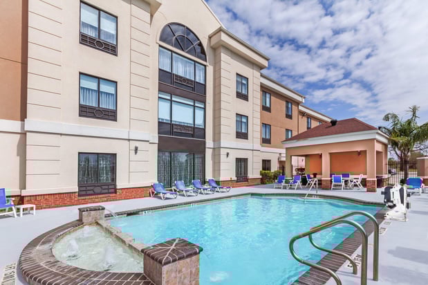 Images Holiday Inn Express & Suites Houston East by IHG