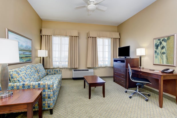 Images Holiday Inn Express Abrams Hall