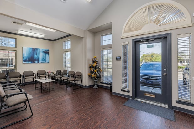 Images CLS Health: Pain Management Associates - Friendswood Edgewood