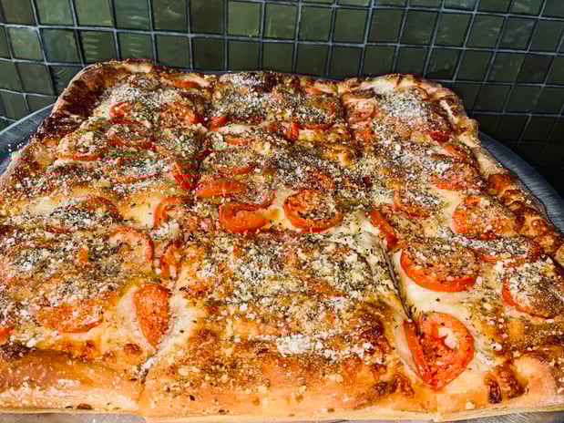 Images Leo's Italian Restaurant & Pizzeria