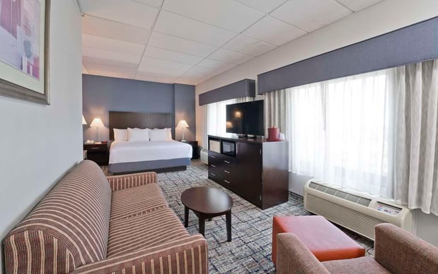 Images Best Western Plus Hotel & Conference Center
