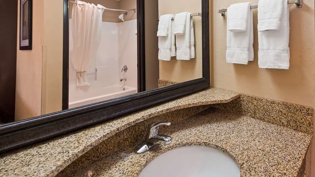 Images Best Western Port Columbus