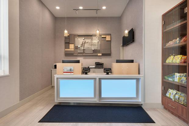 Images Holiday Inn Express Jamaica - Jfk Airtrain - Nyc by IHG