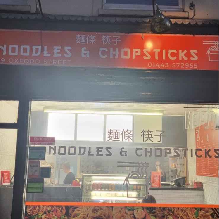 Noodle & Chopsticks Logo