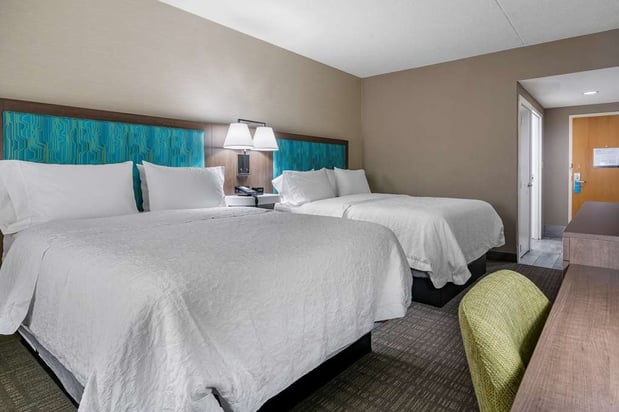 Images Hampton Inn & Suites Louisville East
