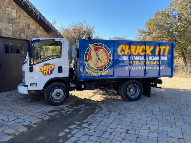 Images Chuck It! Junk Removal