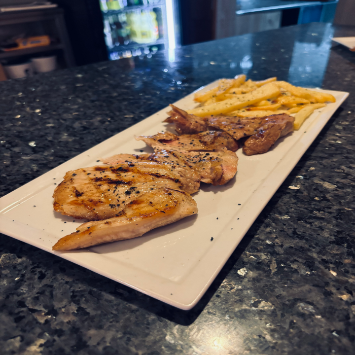 Images Tu Lugar Brasas y Tapas