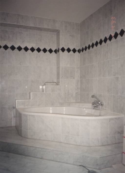 Thornton KG, Staatsbahnstraße 50-54 in Laa an der Thaya