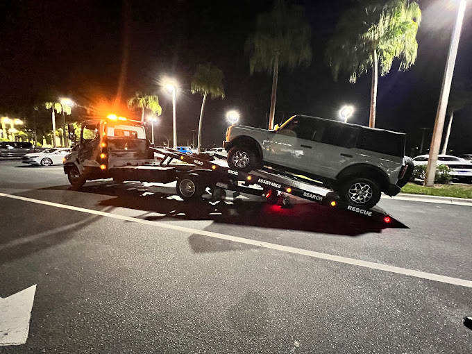 With my 24-hour towing service, Nite & Day Towing Service is available around the clock to provide reliable assistance whenever you need it. Whether it's day or night, I am always ready to respond to your call and ensure your vehicle is transported safely. No matter the time, you can count on me for prompt and professional towing.