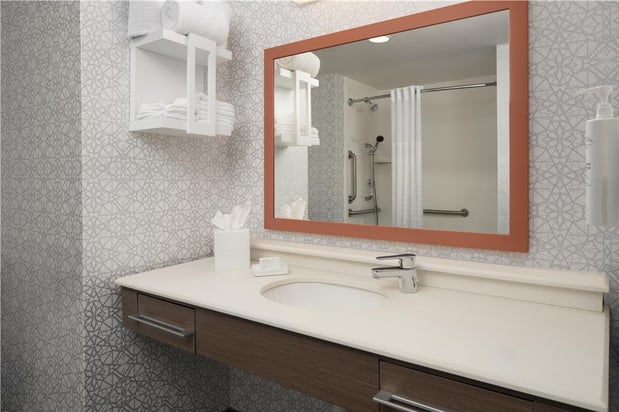 Images Hampton Inn & Suites Yonkers - Westchester