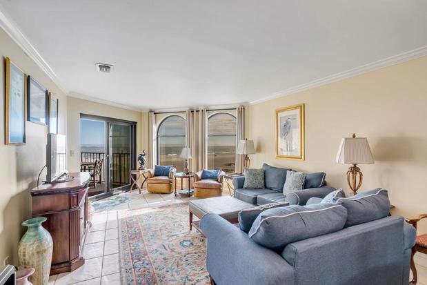 Images Carroll Realty Inc.