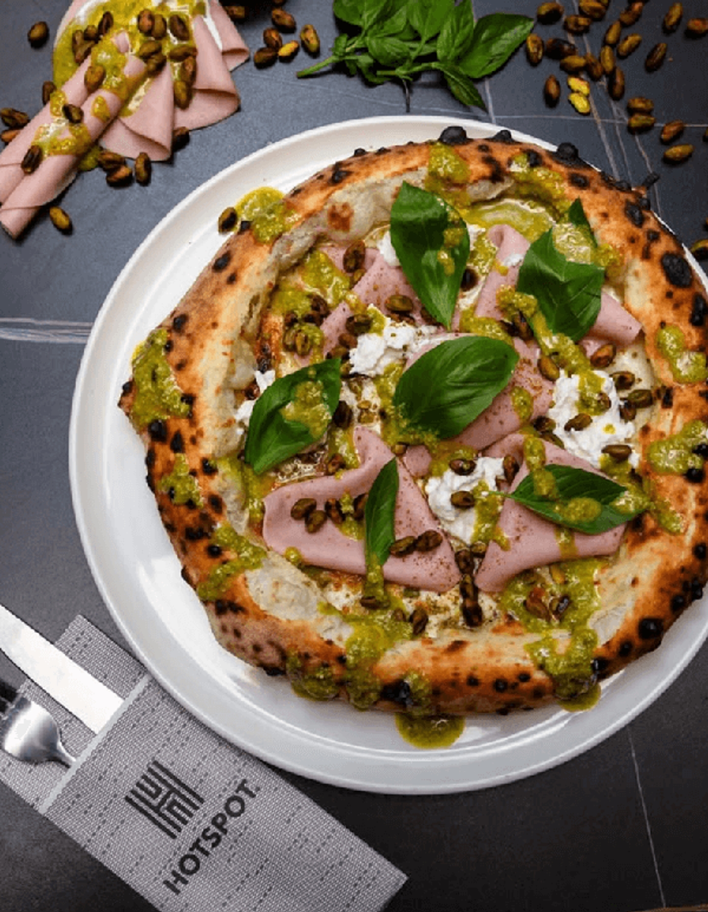 HOTSPOT - PIZZA & BAR, Hanauer Landstraße 121 in Frankfurt am Main