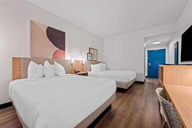 Images Spark by Hilton Tuscaloosa University