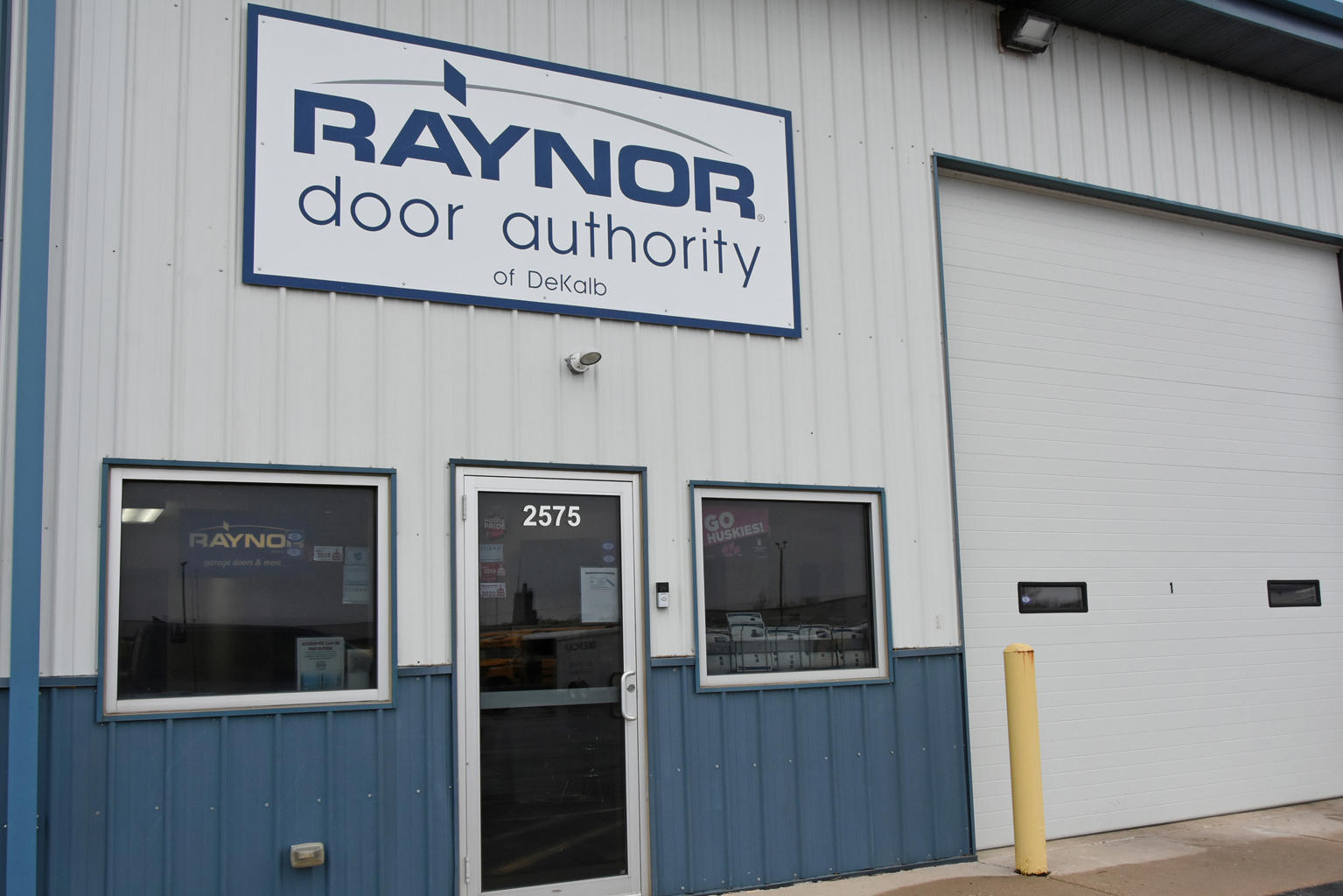 Image 3 | Raynor Door Authority of DeKalb