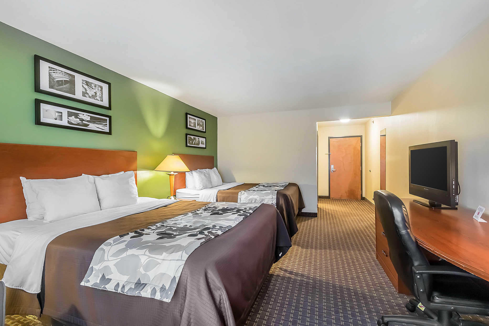Sleep Inn & Suites