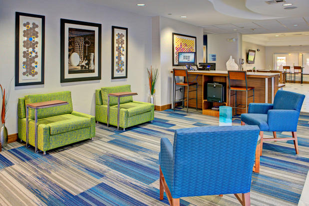 Images Holiday Inn Express & Suites Austin NE - Hutto, an IHG Hotel