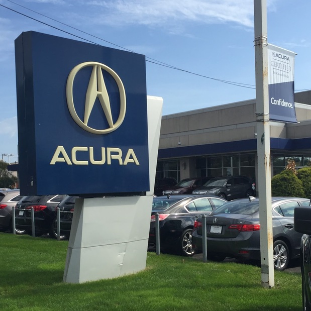 Images Acura of Bay Shore