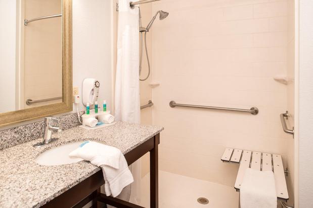 Images Holiday Inn Express & Suites Alamogordo, an IHG Hotel