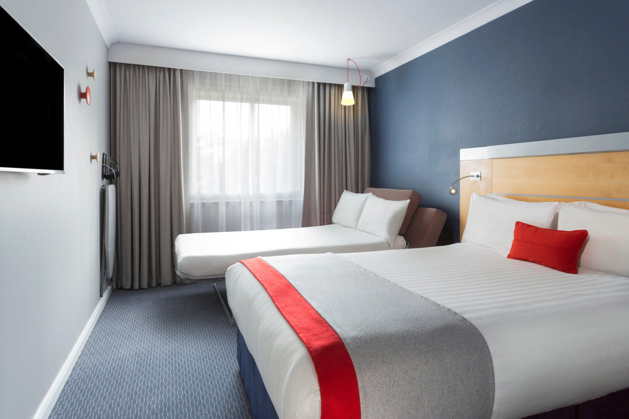 Images Holiday Inn Express London - Earl's Court, an IHG Hotel