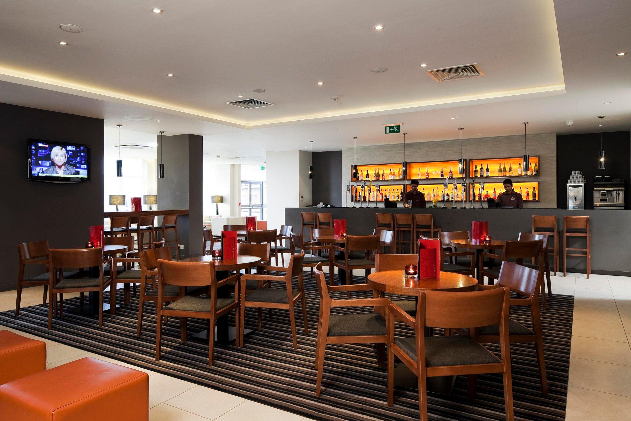 Images Crowne Plaza London - Heathrow, an IHG Hotel