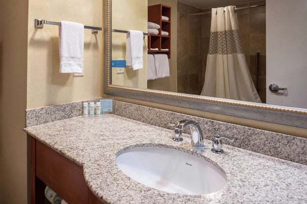 Images Hampton Inn & Suites Charlotte-Arrowood Rd.