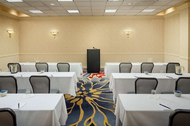Images Hilton Chicago/Northbrook