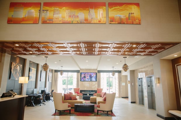 Images Holiday Inn Murfreesboro by IHG