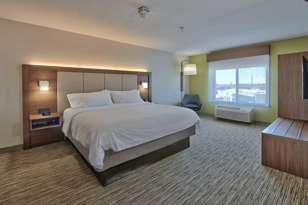 Images Holiday Inn Express & Suites Albuquerque Historic Old Town by IHG