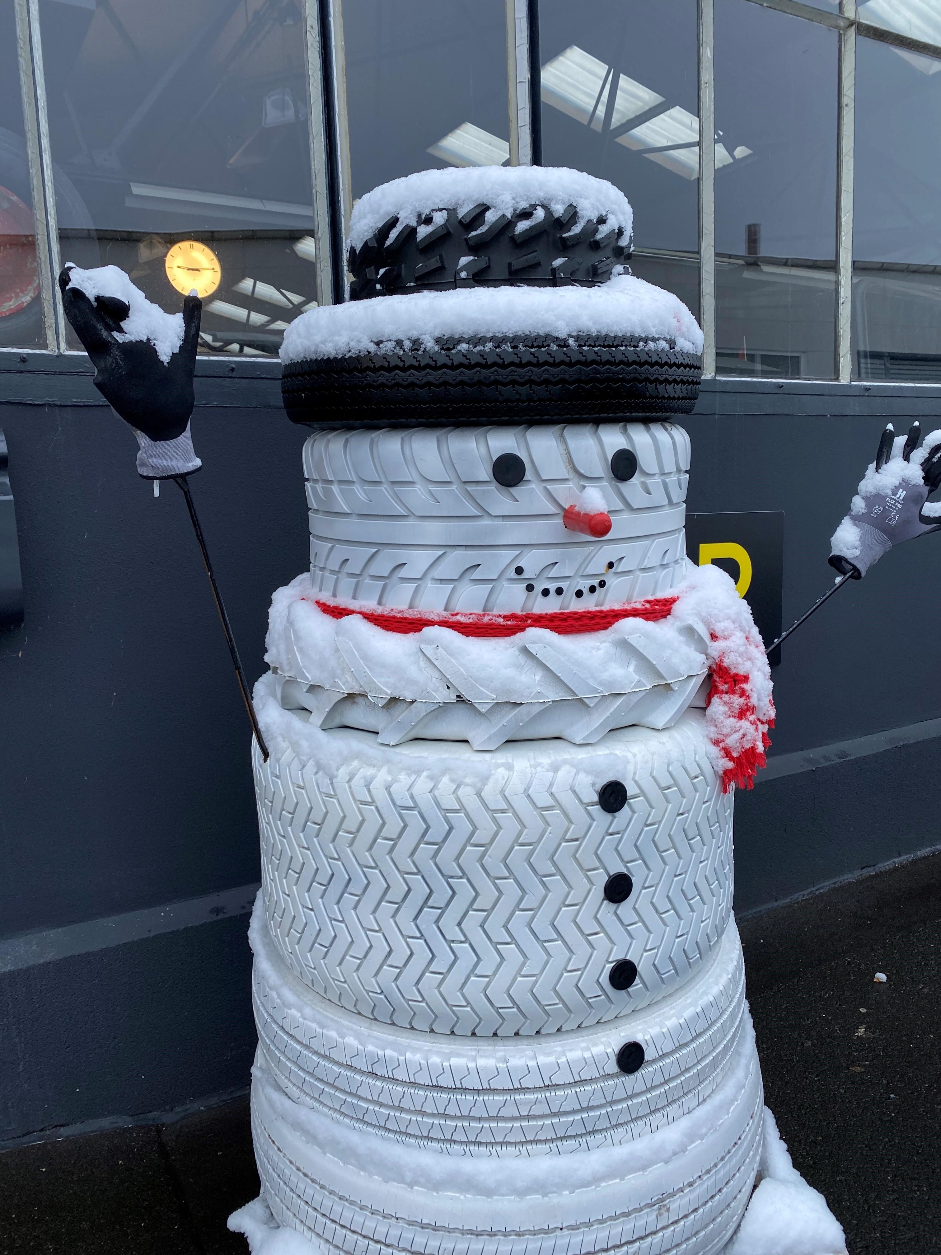 Henrich Reifen und Autoservice GmbH, Rathenaustraße 4 in Bergisch Gladbach