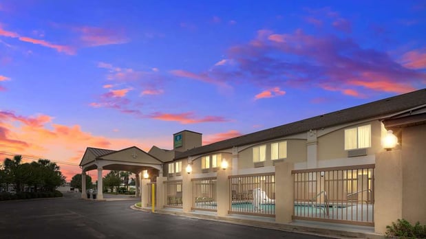 Images SureStay by Best Western Alexandria