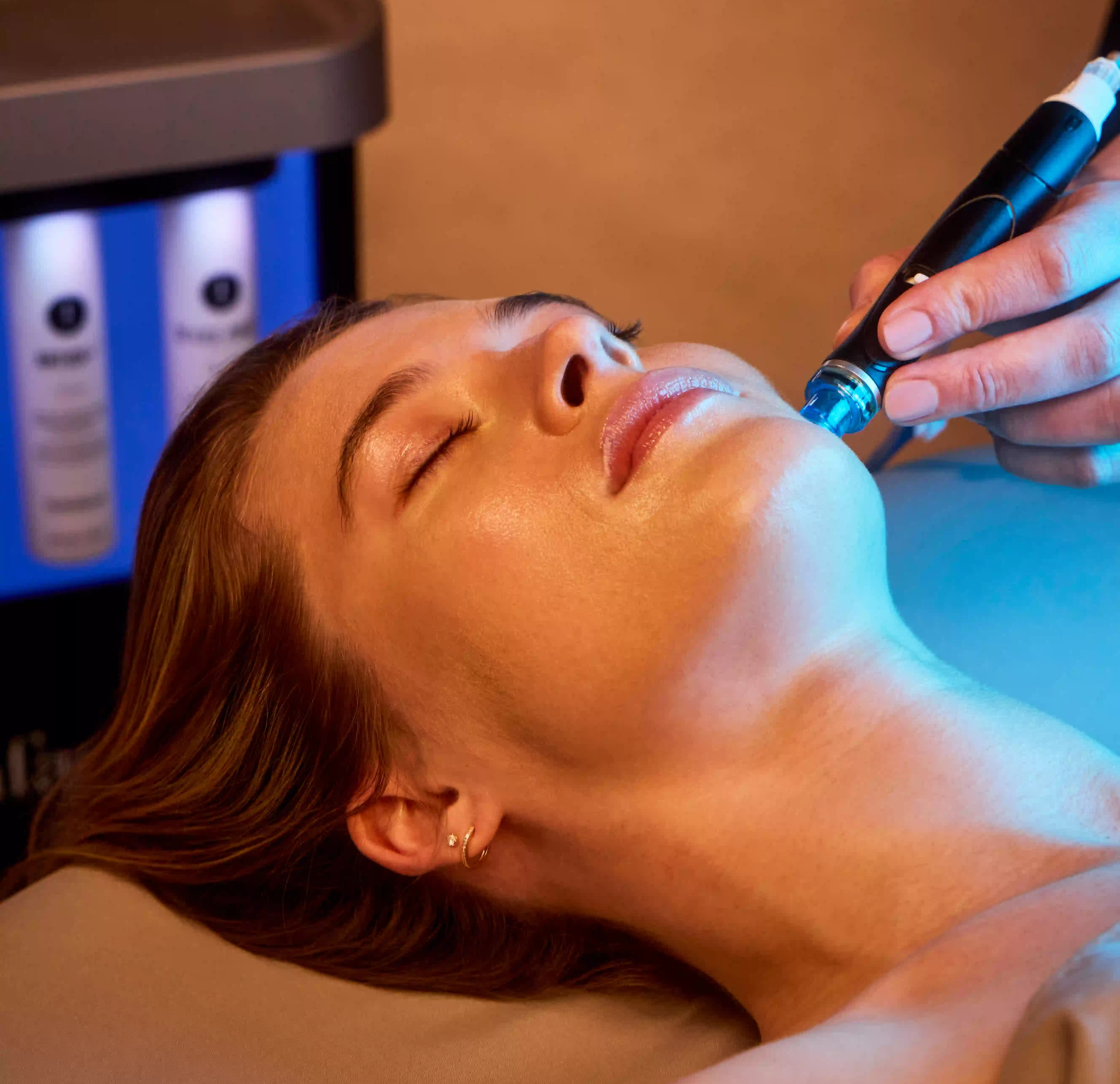 HydraFacial treatment with advanced technology for Club members