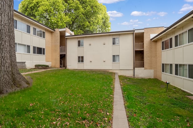 Images Forest View Apartments