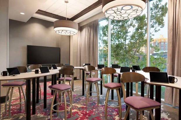 Images Embassy Suites by Hilton Greenville Downtown Riverplace