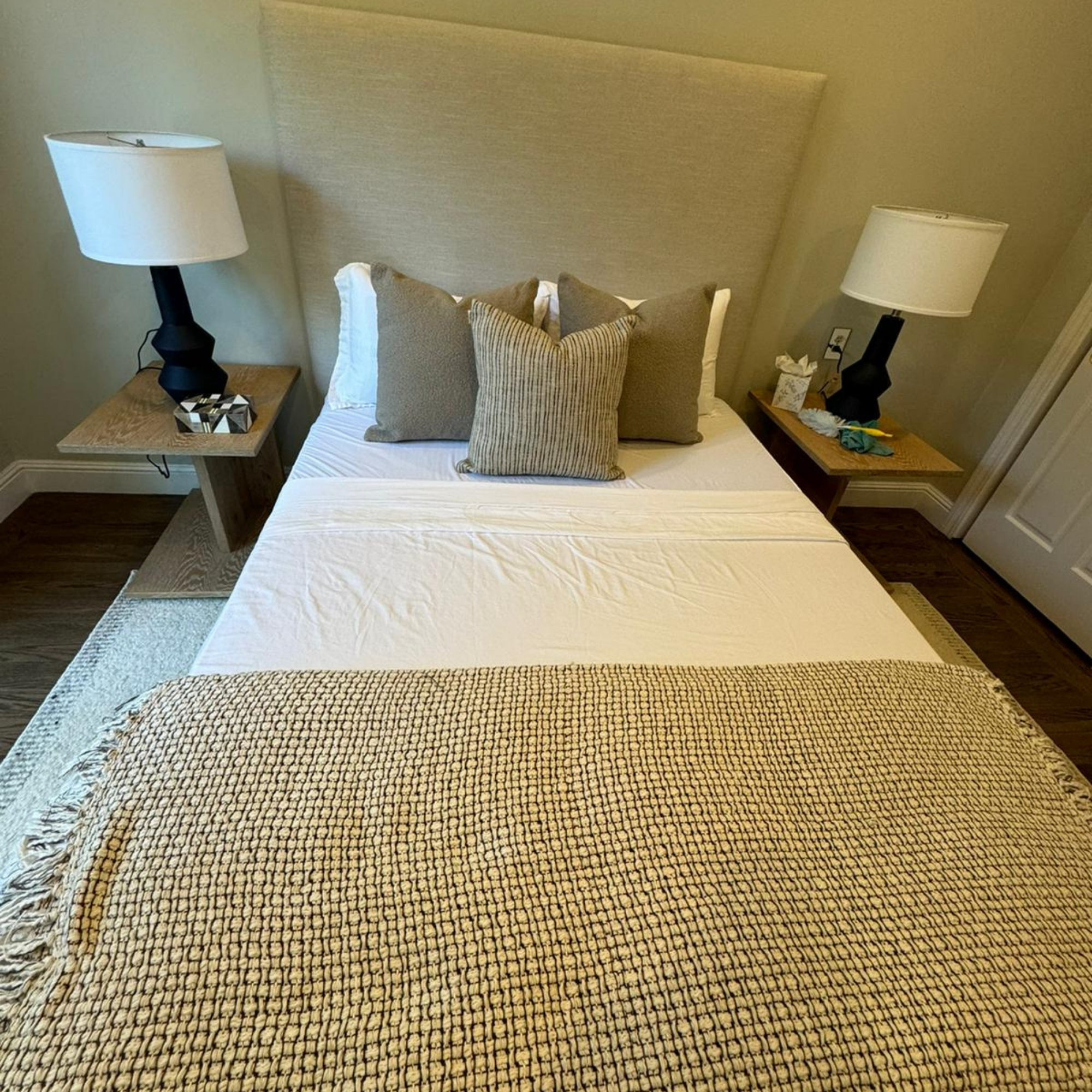 Enjoy a restful night in a perfectly cleaned bedroom! We provide full cleaning services, including dusting, sanitizing, and vacuuming to make your bedroom a tranquil and spotless retreat.