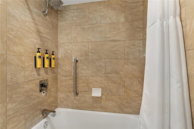 Images Best Western Plus Carriage Inn