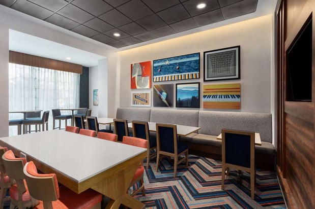 Images Hampton Inn by Hilton Nashville Airport Century Place