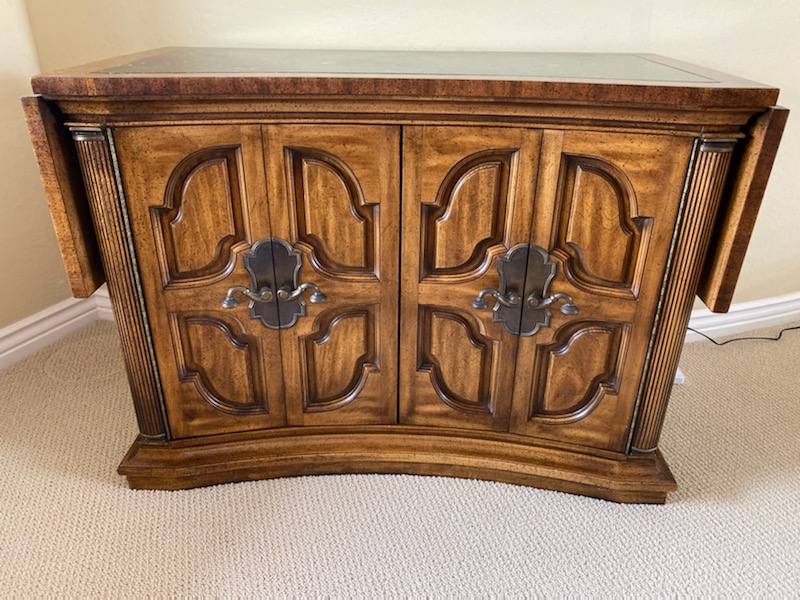 Images J and B Furniture Consignments