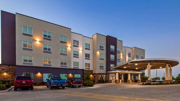Images Best Western Plus Roland Inn & Suites