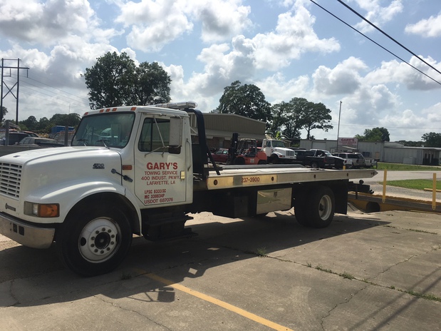 Images Gary's Towing Service